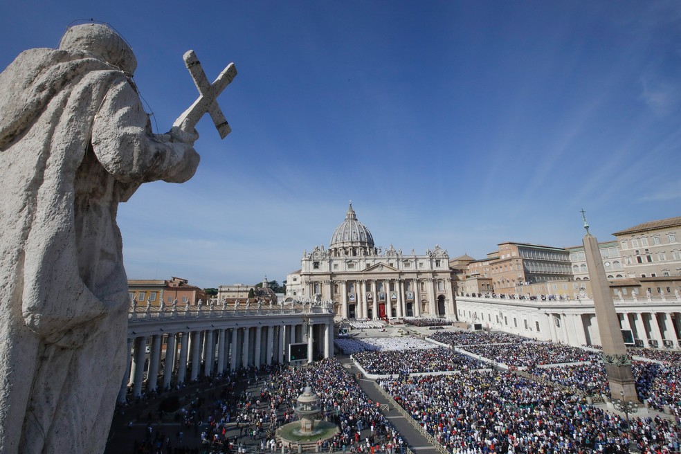 Vaticano contestou as críticas, dizendo ser um 'absurdo' que um título possa excluir as mulheres — Foto: Alessandra Tarantino/AP