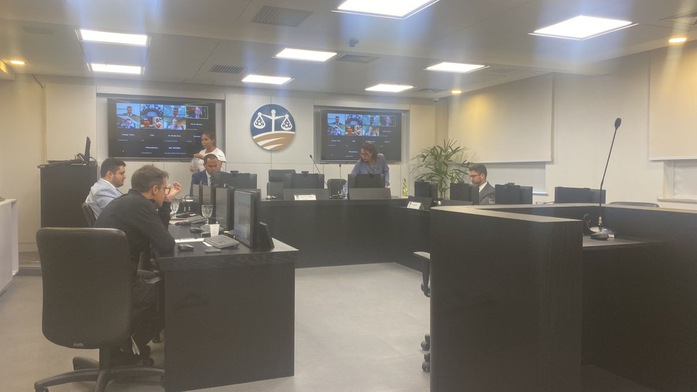 Sess&atilde;o do STJD retira julgamento de V&iacute;tor Pereira de pauta &mdash; Foto: Luca B&iacute;scaro