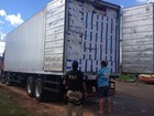 PRF apreende caminhão com 50 mil pacotes de cigarros em Imperatriz