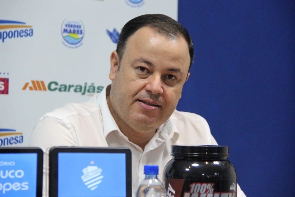 Fabiano disse ainda que o CSA planeja fechar o grupo com 24 atletas para o primeiro trimestre de 2020 — Foto: Denison Roma/GloboEsporte.com