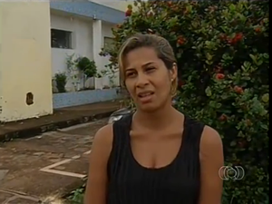 Suelly Ferreira depende da autorização da justiça para fazer exame de DNA do corpo do marido morto em acidente (Foto: Reprodução/TV Anhanguera)
