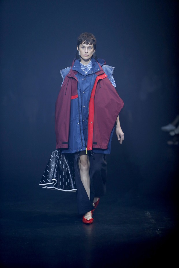 Balenciaga in a World of Menace - Vogue | en