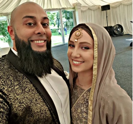 O empresário e professor de artes marciais Imran Farooq com a esposa, Rachel (Foto: Facebook)