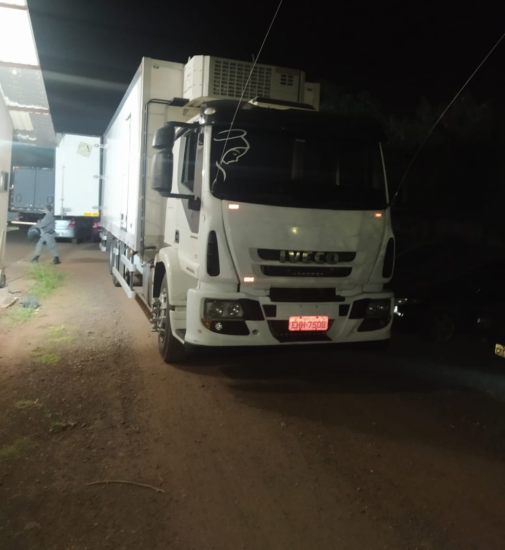 Caminhão foi apreendido por equipe do BpChoque em MS — Foto: Polícia Militar/Divulgação