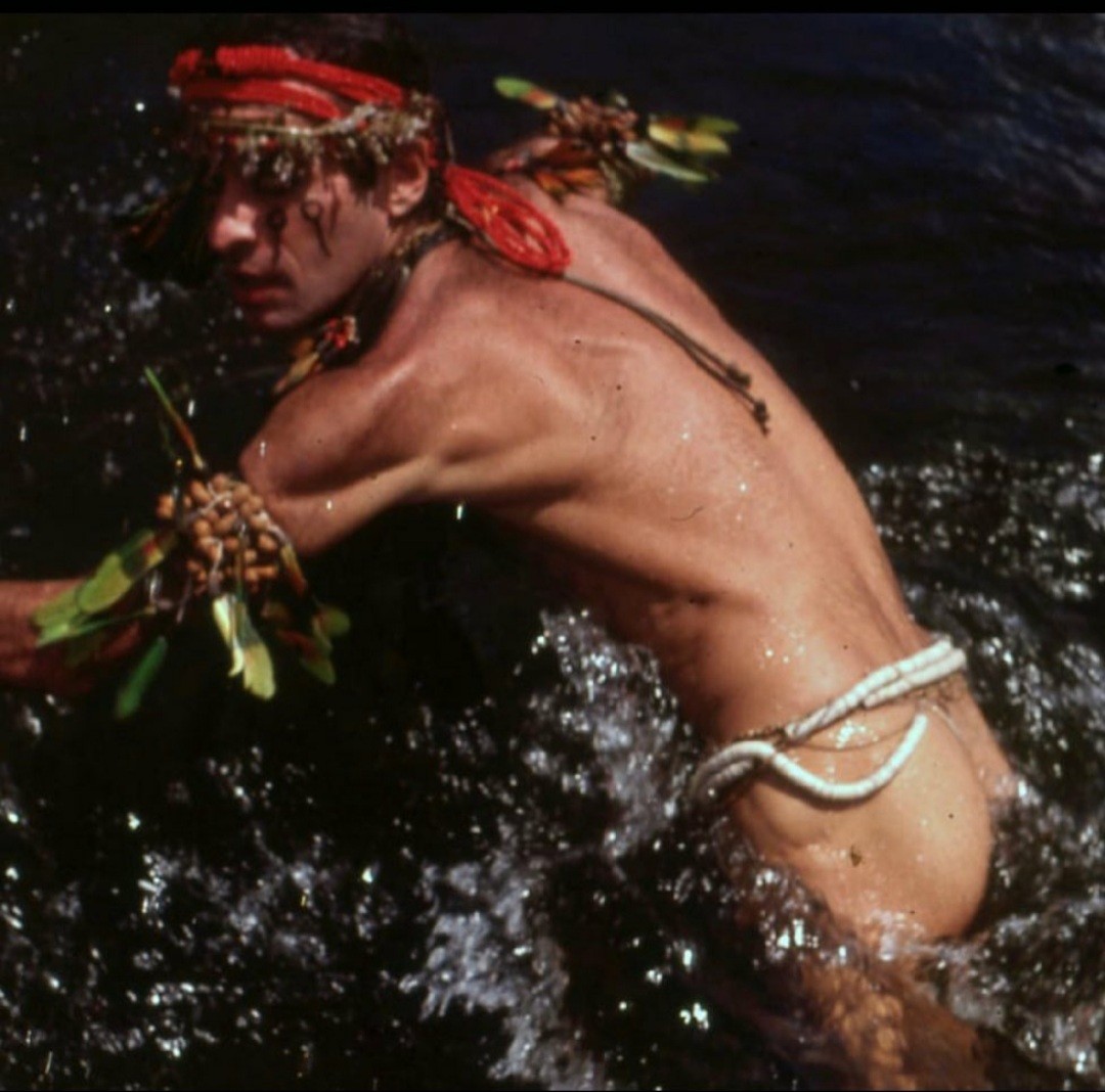 Ney Matogrosso em foto do ensaio para o disco Mato Grosso (1982) (Foto: Reprodução / Instagram )