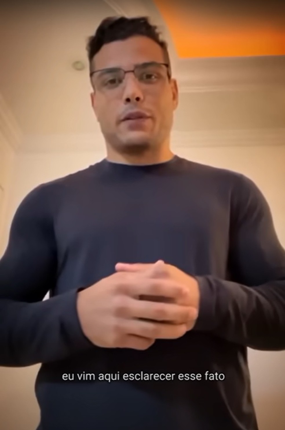 Paulo Borrachinha em vídeo publicado no seu canal de Youtube para esclarecer acusação de agressão a enfermeira — Foto: Reprodução/Youtube