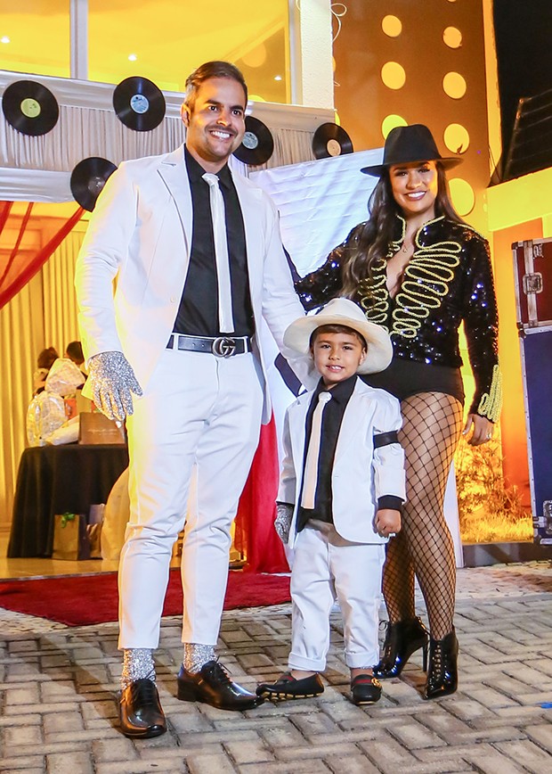 Simone e Kaká Diniz celebram o aniversário do filho, Henry (Foto: Guirlanda Lima/ Brazil News) Simone e Kaká Diniz celebram o aniversário do filho, Henry (Foto: Guirlanda Lima/ Brazil News)