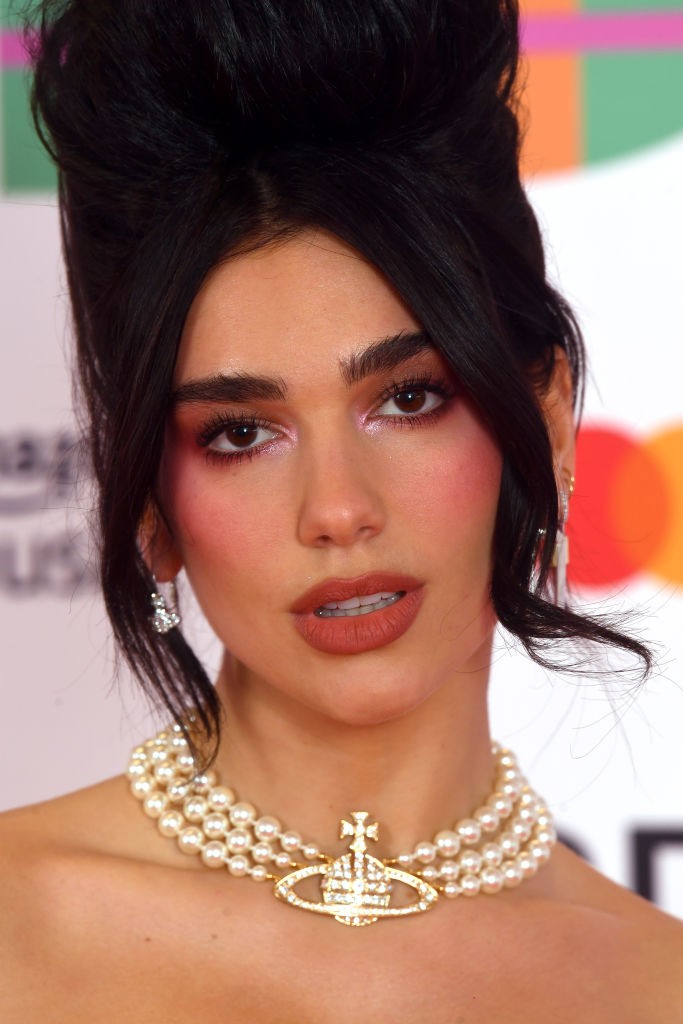 Dua Lipa fará estreia na atuação ao lado de Henry Cavill em 'Argylle