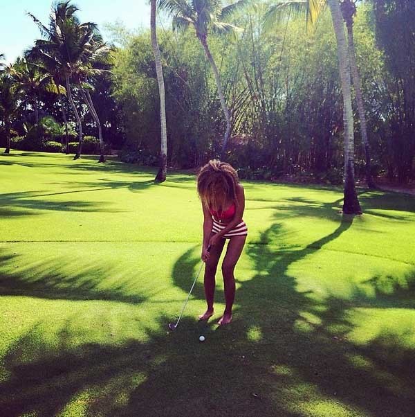 Beyoncé na foto que a fez ser acusada de usar photoshop (Foto: Instagram)