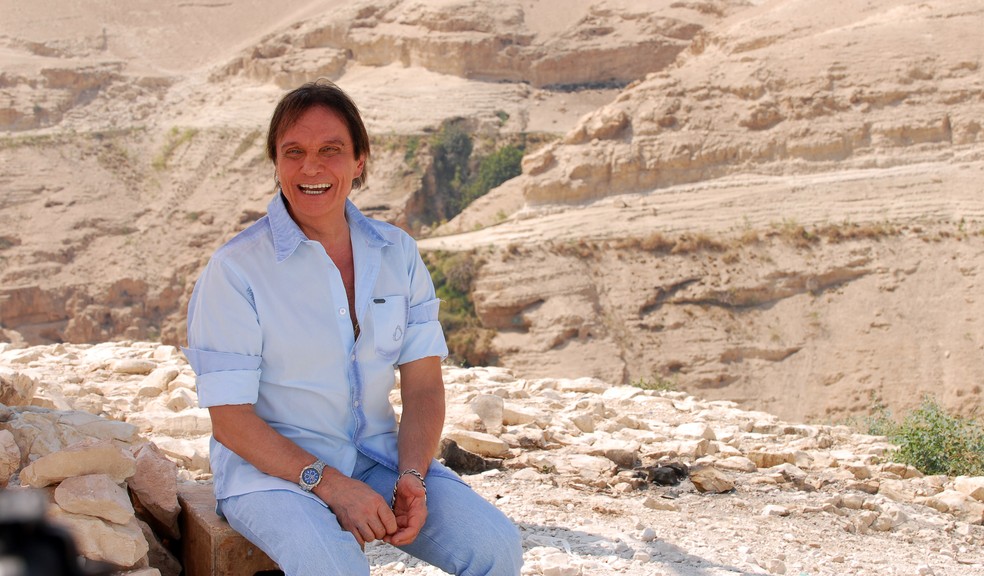 Roberto Carlos tem carreira pautada pela extrema coerência no trato de temas como amor, sexo e religião — Foto: Zé Paulo Cardeal / TV Globo