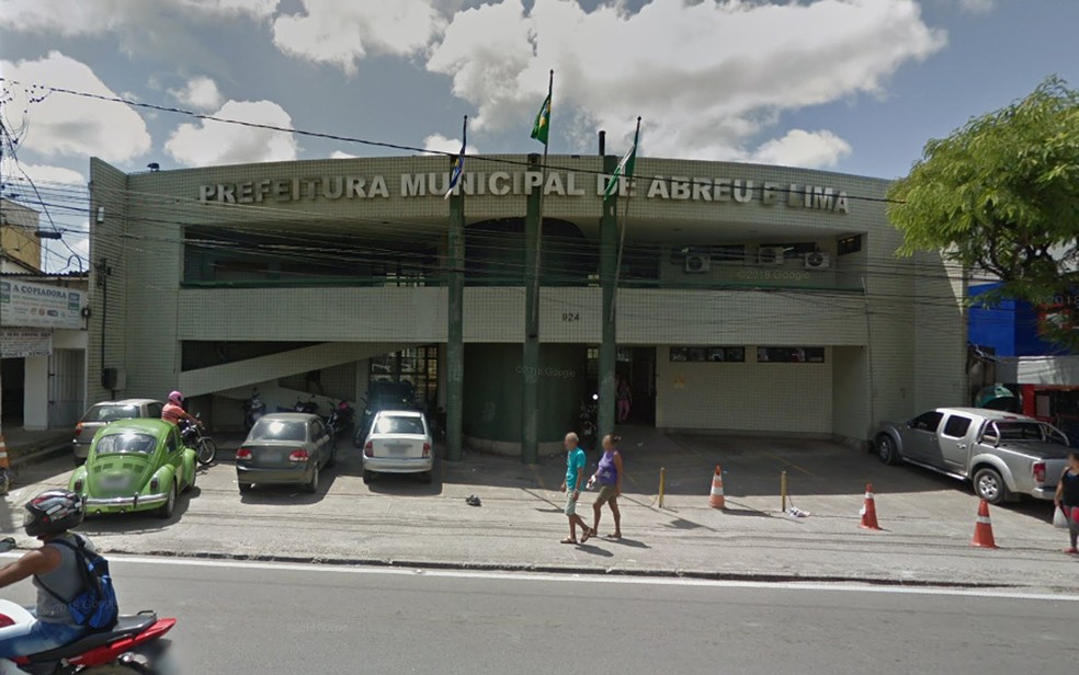 Prefeitura de Abreu e Lima, no Grande Recife, fica no Centro da cidade — Foto: Reprodução/Google Street View