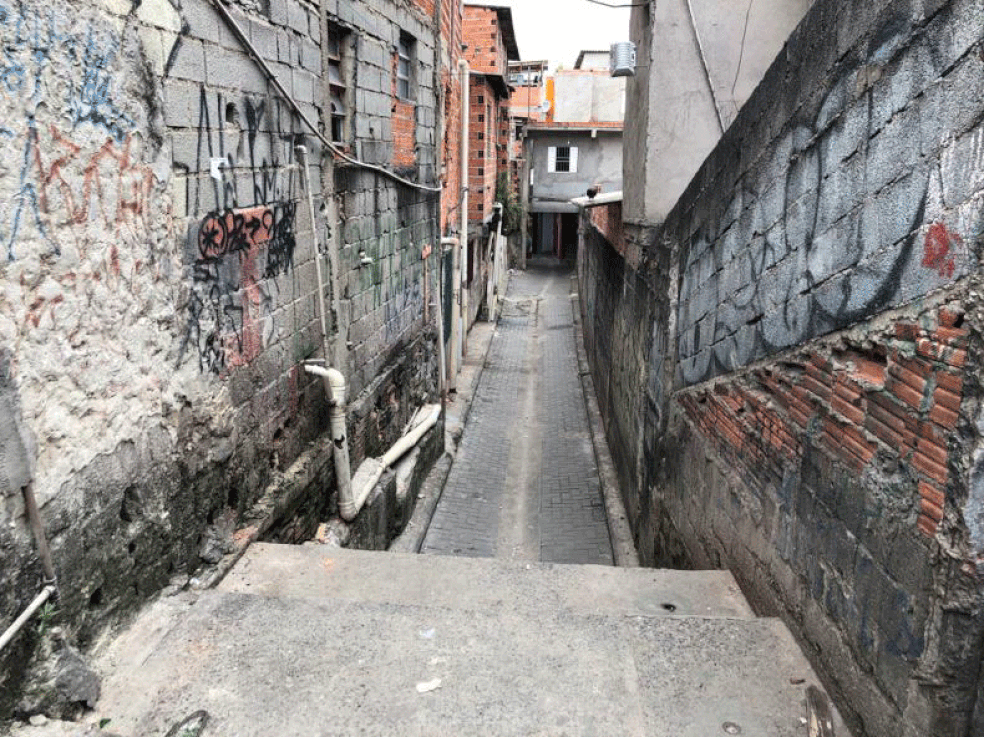 Viela do Louro, onde ocorreram mais mortes e ferimentos nas vítimas, de acordo com moradores de Paraisópolis após ação da PM — Foto: Filippo Mancuso/TV Globo