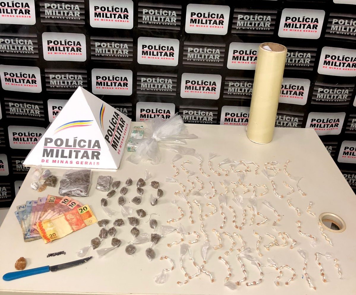 Jovens são presos e quase 300 pedras de crack apreendidas em operação da PM em Patrocínio