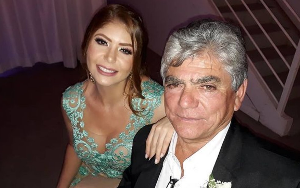 Ex-BBB Amanda Gontijo e o pai Antônio Soares, que morreu em um acidente — Foto: Reprodução/Instagram