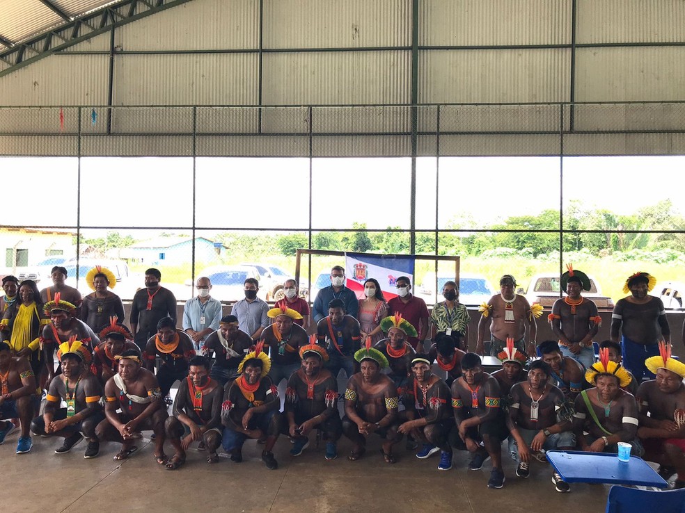 Turma é composta por 49 homens e uma mulher. Estudantes indígenas devem se formar em 2025. — Foto: Ascom Uepa