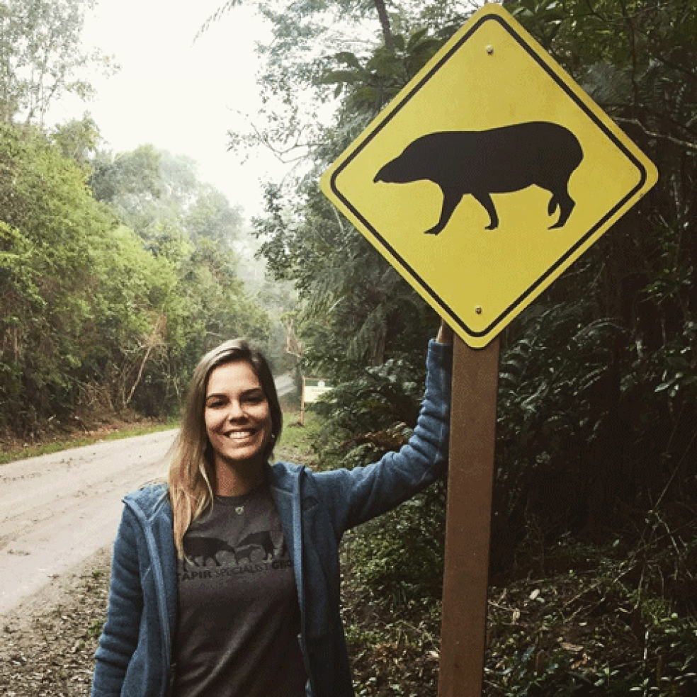 Fernanda Abra: pesquisadora desenvolve projetos para minimizar atropelamentos de animais. — Foto: Arquivo Pessoal