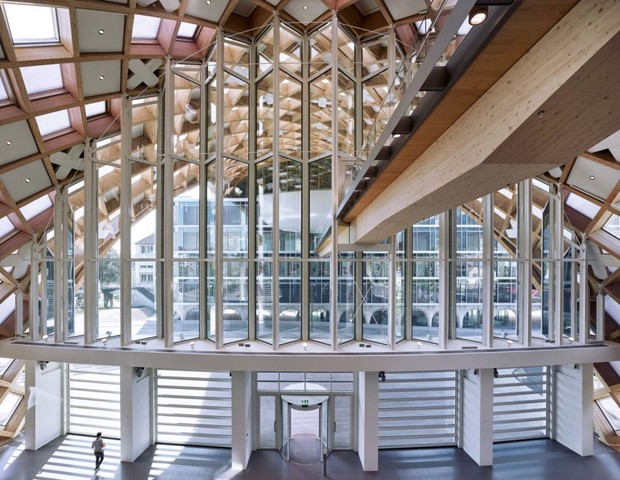 Shigeru Ban projeta uma das maiores estruturas de madeira do mundo  (Foto: Divulgação )