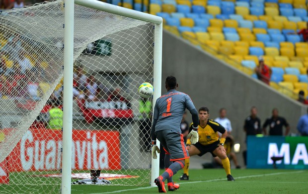 Jorge Rabello reage após Felipe criticar árbitro: Desconhece a regra