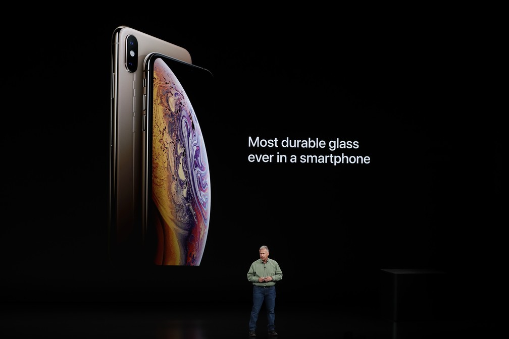  Philip W. Schiller, vice-presidente sÃªnior de marketing mundial da Apple, fala sobre o novo iPhone XS e XS Max. â€” Foto: Stephen Lam/Reuters
