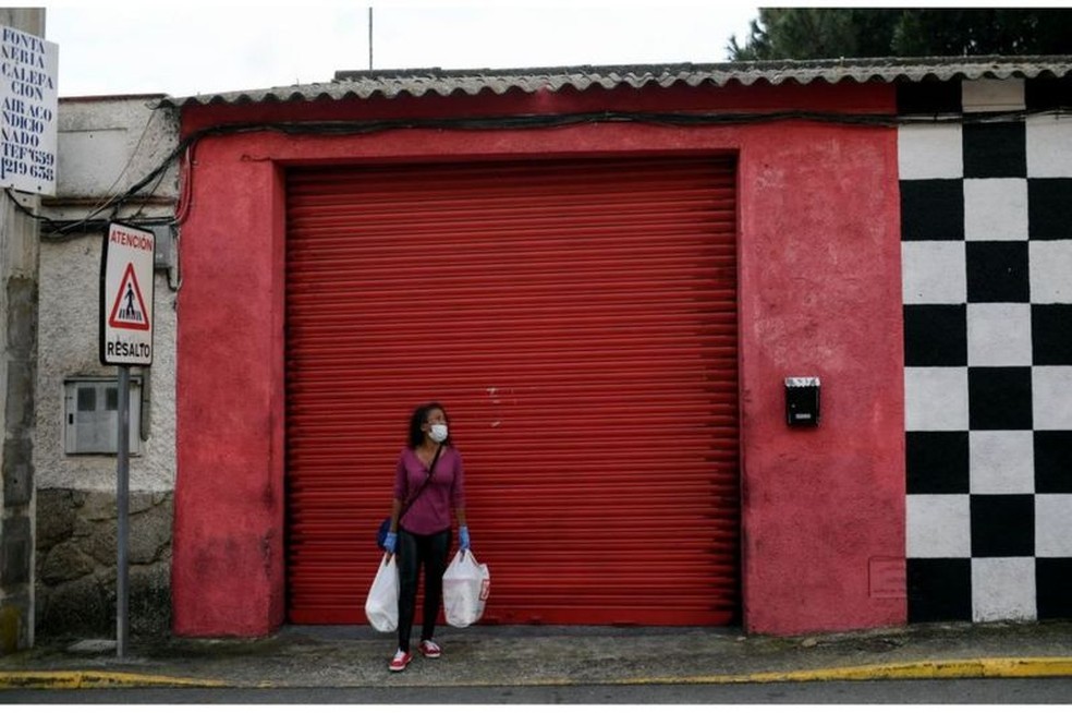 Apesar das decisões favoráveis, a situação de Evelin Rochel continua precária — Foto: Getty Images/BBC