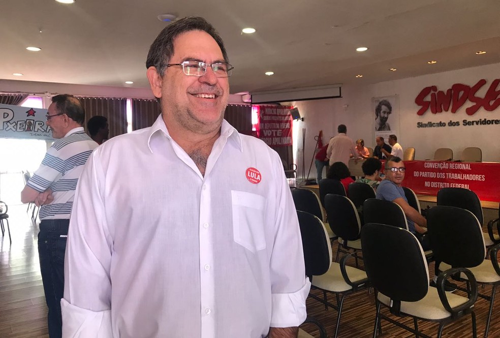 PT lança o economista Júlio Miragaya para o governo do Distrito Federal (Foto: Letícia Carvalho/G1)