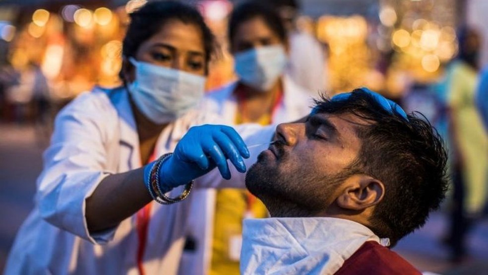 Mais 1,8 mil devotos tiveram resultado positivo em exames de covid nos últimos dias — Foto: Getty Images