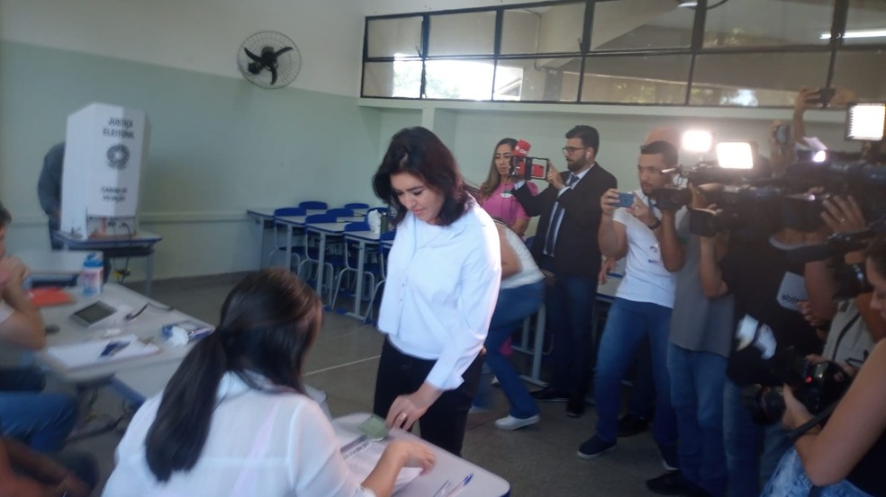 Simone Tebet vota em Campo Grande, Mato Grosso do Sul. — Foto: OsvaldoNóbrega/TVMorena