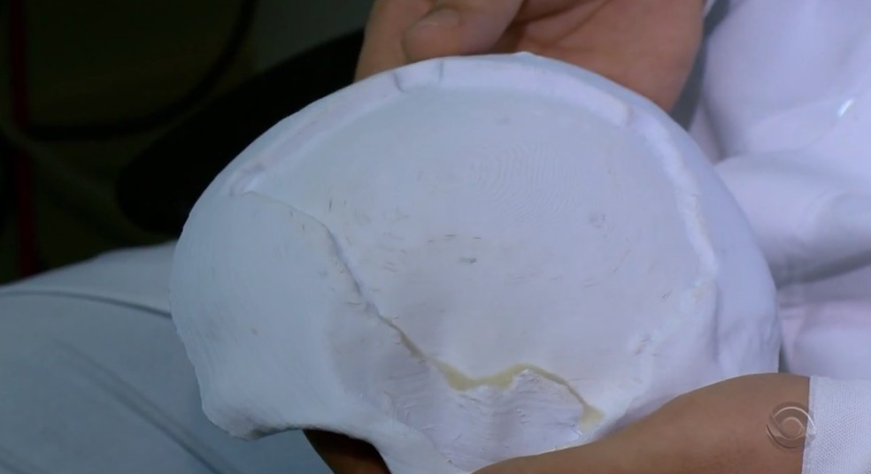 A peça levou 30 horas para ficar pronta e o custo de material foi de R$ 45. (Foto: Polícia Civil/Divulgação)