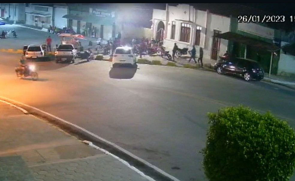 Câmera flagrou chacina em São João — Foto: Reprodução/TV Asa Branca