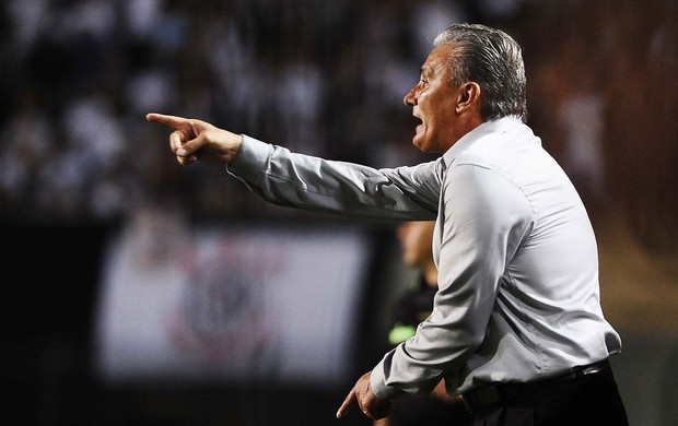 Tite Corinthians x Tijuana (Foto: Marcos Ribolli / Globoesporte.com)