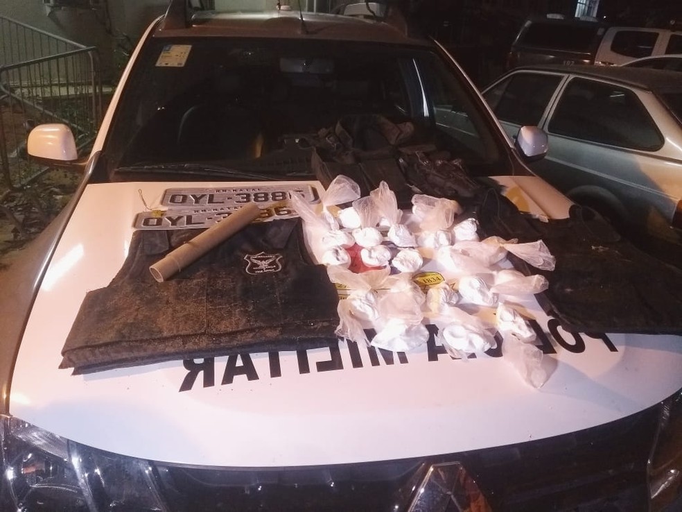 AÃ§Ã£o da PM em MÃ£e LuÃ­za chega ao 5Âº dia com 10 detidos e drogas apreendidas â Foto: Acson Freitas/Inter TV Cabugi