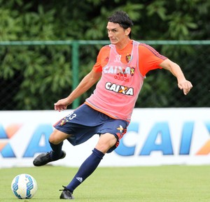Matheus Ferraz Sport (Foto: Aldo Carneiro / Pernambuco Press)