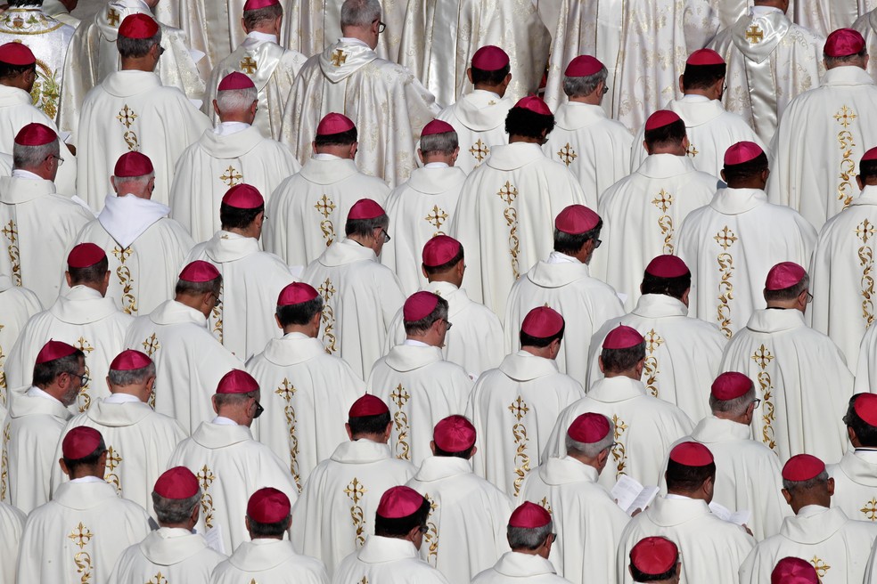 O título de uma encíclica sobre irmandade e fraternidade não contempla as mulheres — Foto: Alessandra Tarantino/AP