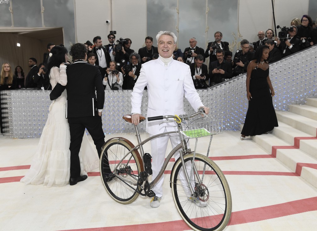 David Byrne no Met Gala 2023 — Foto: Evan Agostini/Invision/AP