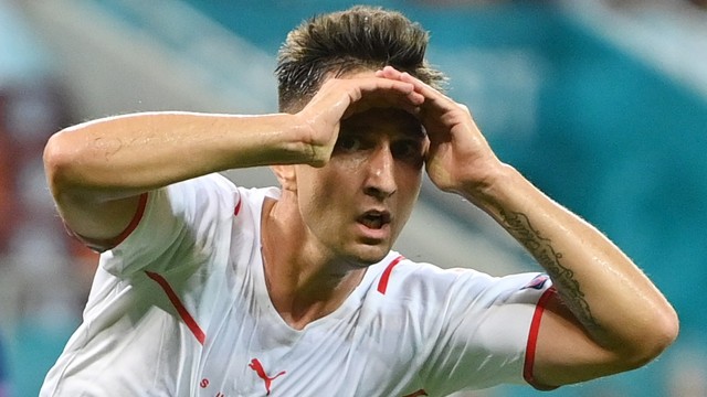 Gavranovic comemora o terceiro gol da Suíça contra a França