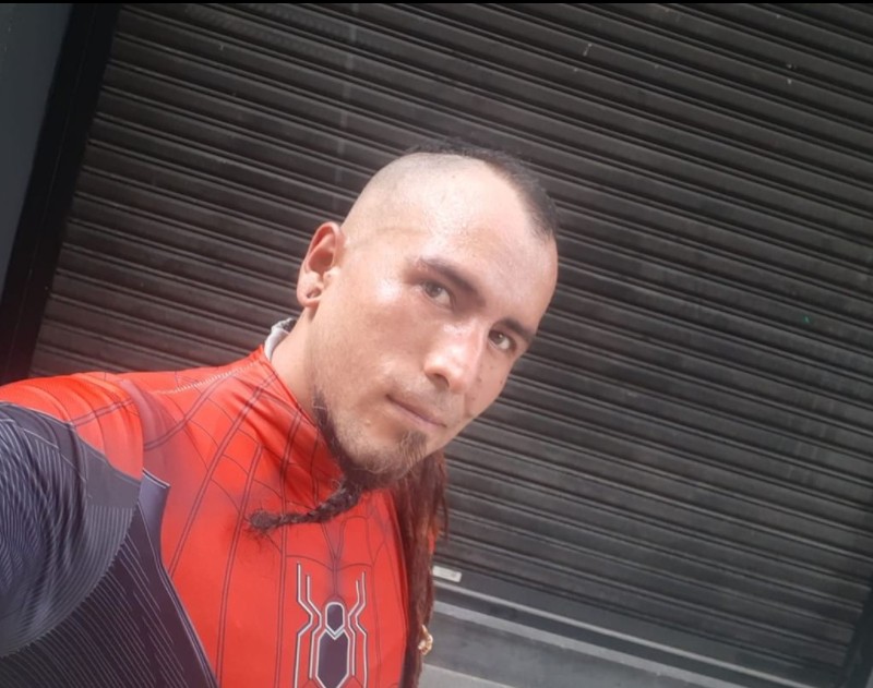 Homem-Aranha invade as ruas de BH com acrobacias arrojadas; VÍDEO 