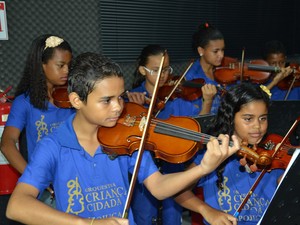 Orquestra Criança Cidadã Meninos do Ipojuca faz concerto especial pelo primeiro aniversário (Foto: Divulgação / Prefeitura do Ipojuca)