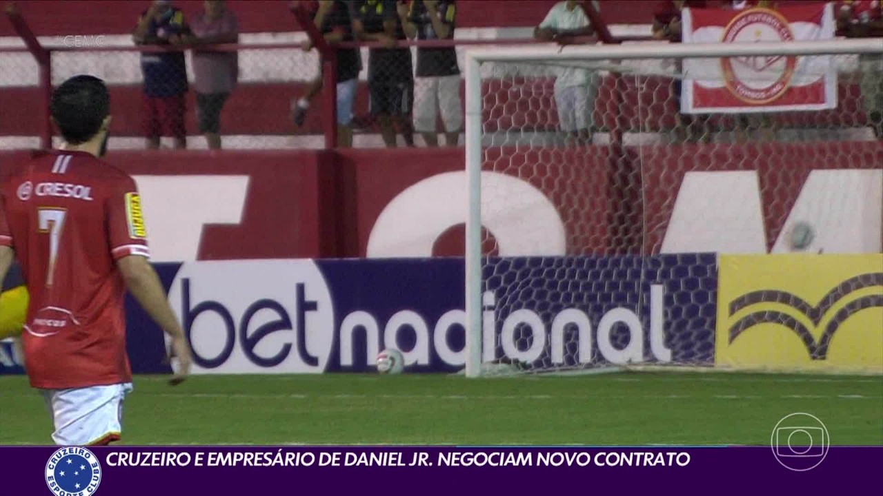 Daniel Júnior treina à parte, enquanto Cruzeiro tenta renovação de seu contrato