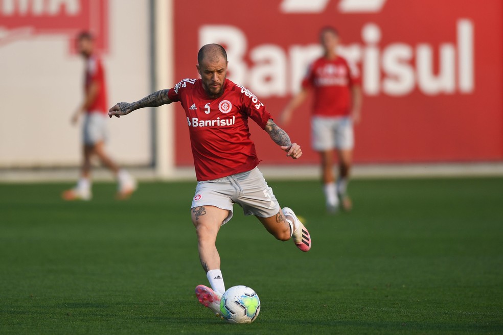 D'Alessandro, em ação no treino do Inter — Foto: Ricardo Duarte/Divulgação Inter