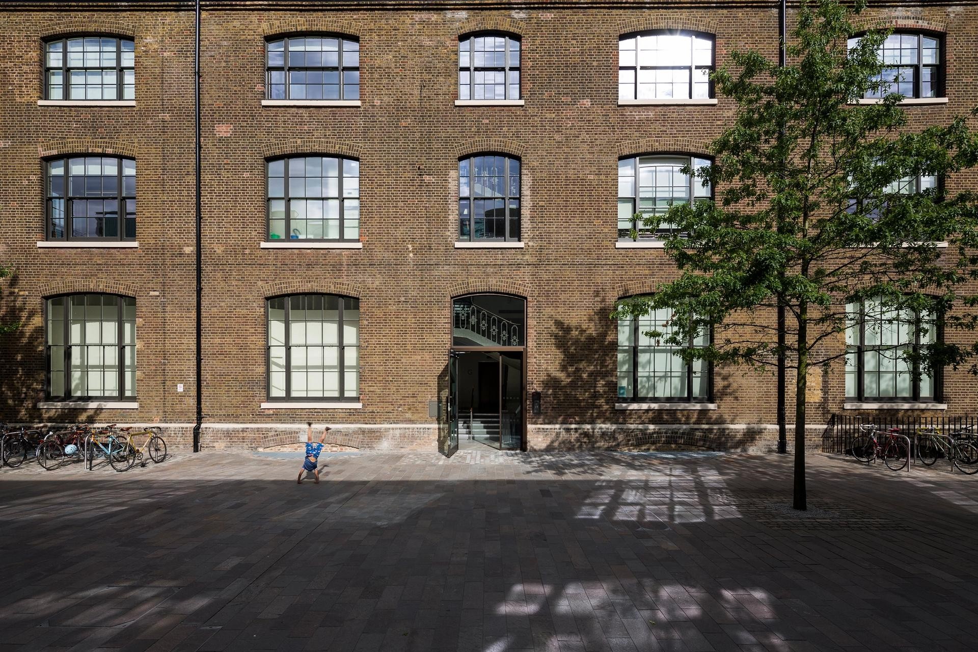 A primeira fase do museu ocupará o térreo do 2 Granary Square, prédio da Art Fund (Foto: Reprodução / David Levene)
