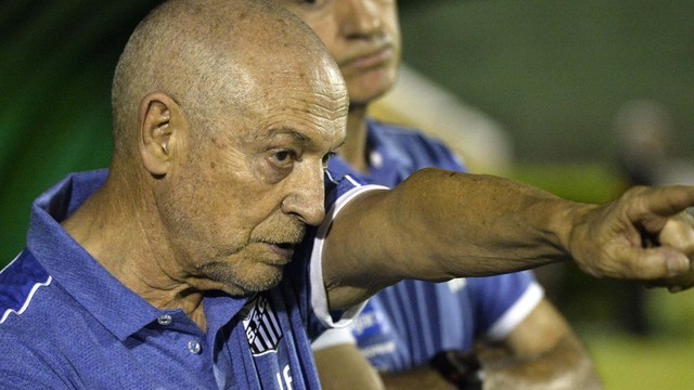 Jesualdo Ferreira, técnico do Santos