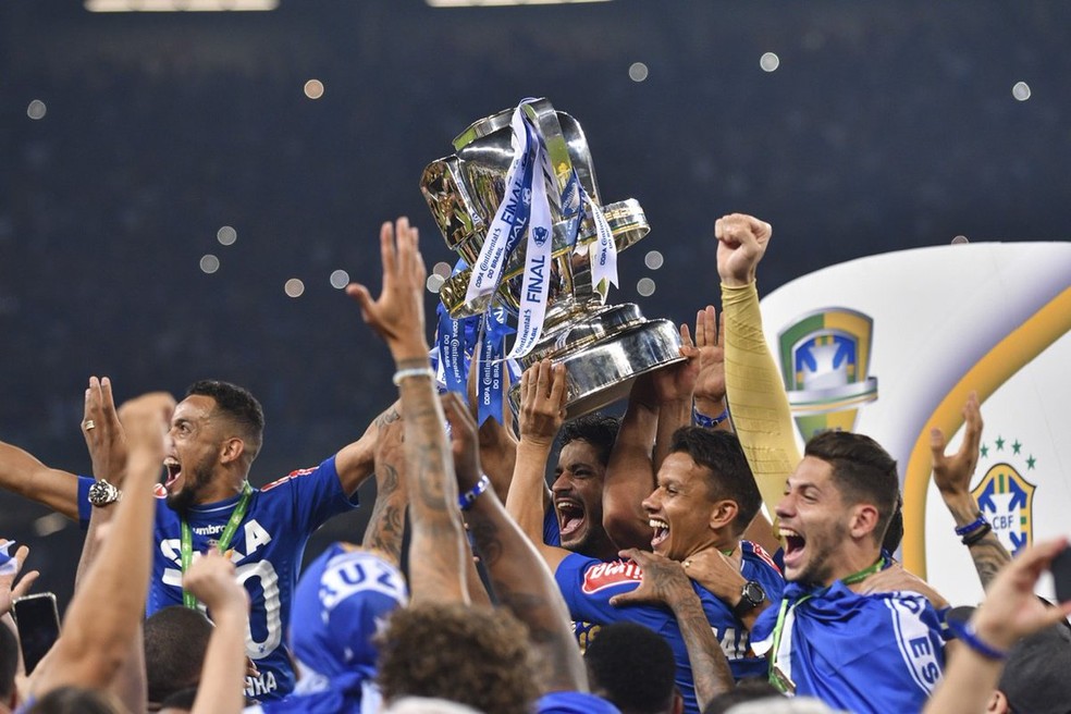 Cruzeiro faturou R$ 6 milhões com o título da Copa do Brasil, valor muito abaixo dos R$ 50 milhões que serão pagos ao campeão de 2018 (Foto: Agência I7)