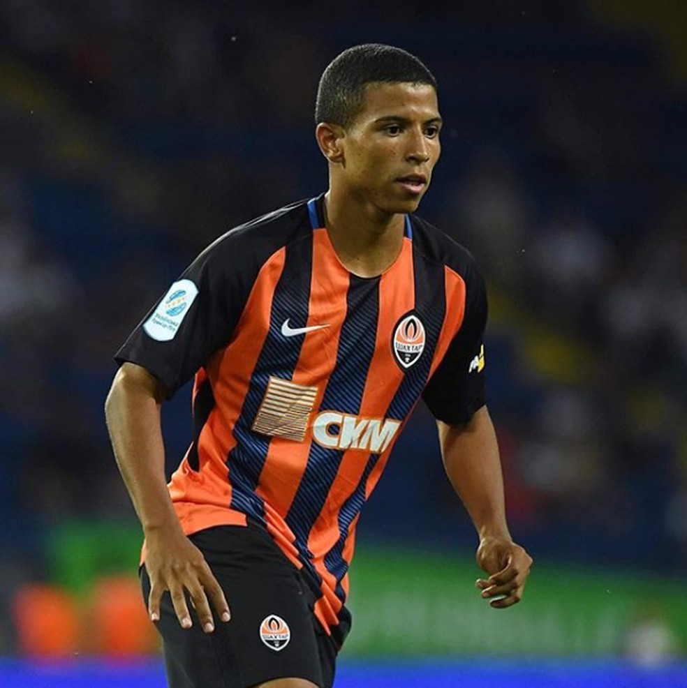 Marquinhos Cipriano em ação pelo Shakhtar — Foto: Reprodução/Instagram