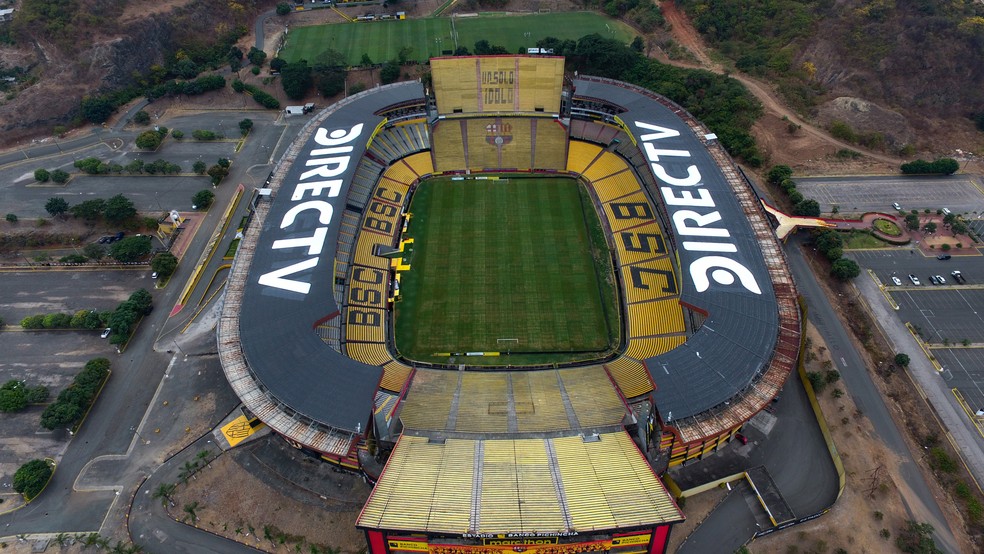 Visão do alto do Estádio Monumental de Guayaquil, palco de Flamengo e Athletico  — Foto: Getty Images
