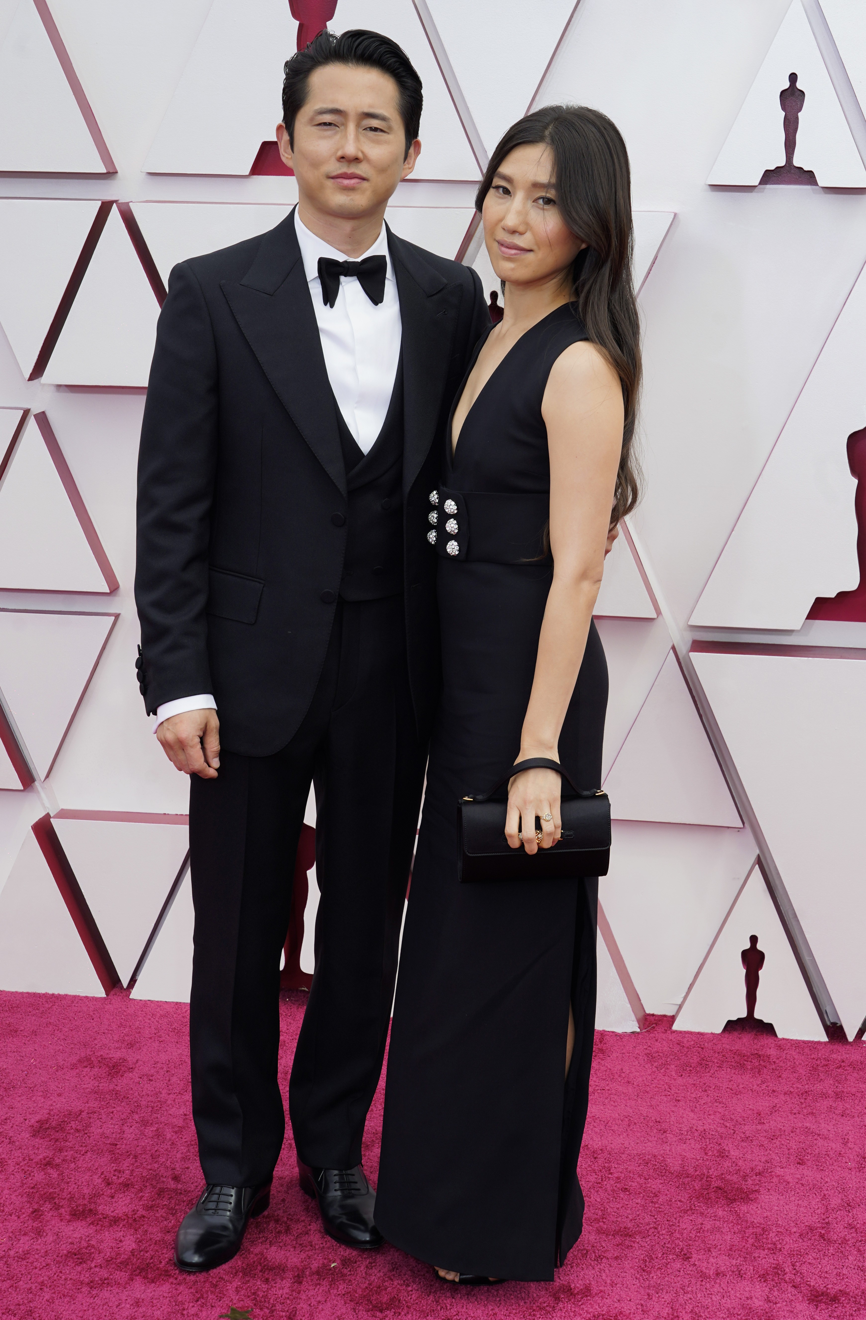 Steven Yeun e Joana Pak (Foto: Getty Images)