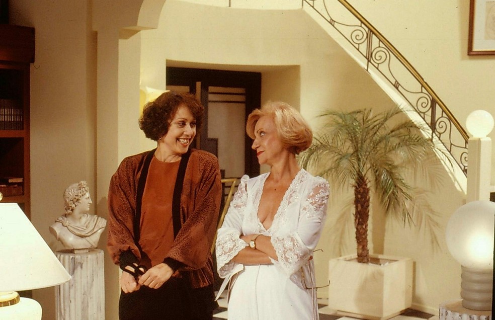 Márcia Real e Dina Sfat em 'Bebê a Bordo', de 1988 — Foto: Acervo TV Globo