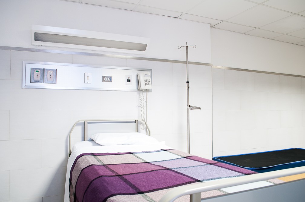 Falsa psiquiatra ordenou a internação de pacientes e receitou tratamentos eletro-convulsivos, sem capacitação para tal — Foto: Unsplash