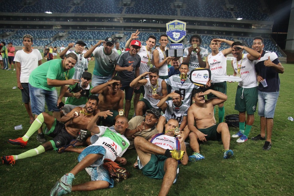 Novo Horizonte levantou a taça de campeão do Peladão em 2017, na Arena Pantanal (Foto: Gilmar Ramos/OlhonoEsporteMT)