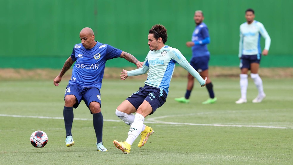 Raphael Veiga em jogo-treino entre Palmeiras e São José — Foto: Cesar Greco / Ag Palmeiras