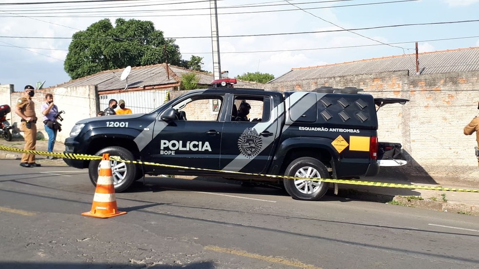 Região da Vila Santo Antônio precisou ser isolada — Foto: Alceu Nievola/RPC Ponta Grossa